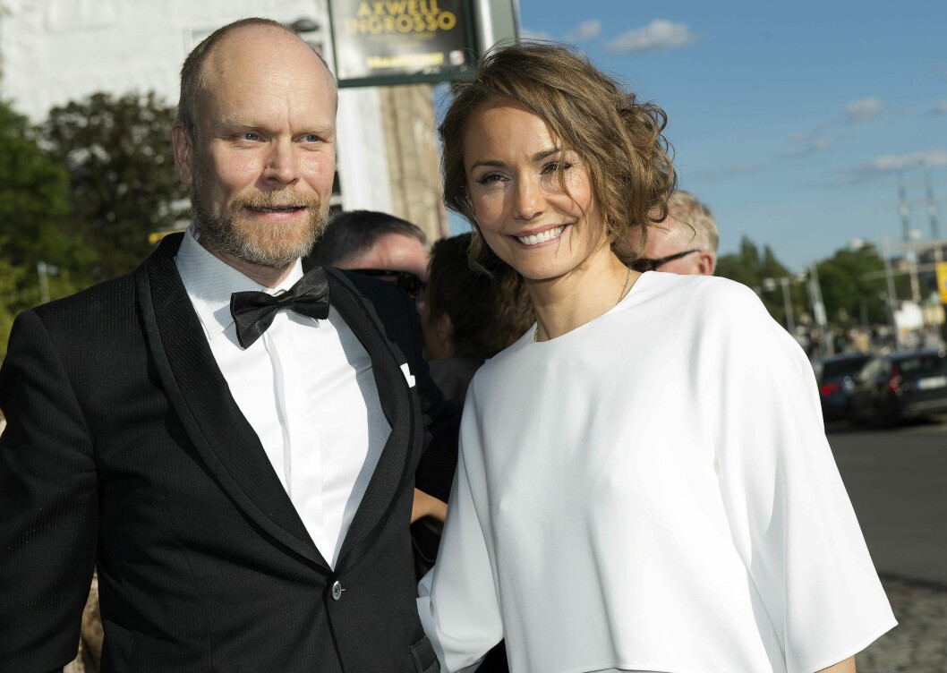 Exmakarna Kristian Luuk och Carina Berg på <span class=" italic" data-lab-italic_desktop="italic">Polarpriset</span> år 2015.
