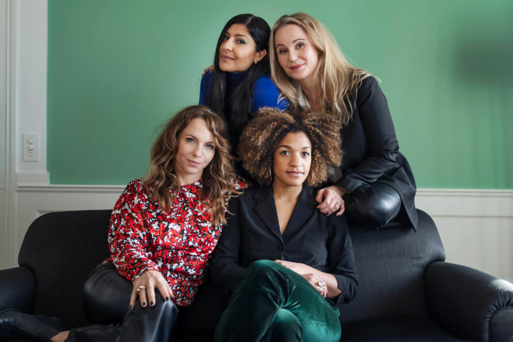 När #tystnadtagning fyllde två år breddade Bahar Pars och kollegorna Sofia Helin, Sofia Ledarp och Angelika Prick branschens metoo-upprop med fokus på etnisk mångfald. Foto: TT Bahar Pars, Sofia Helin, Sofia Ledarp och Angelika Prick