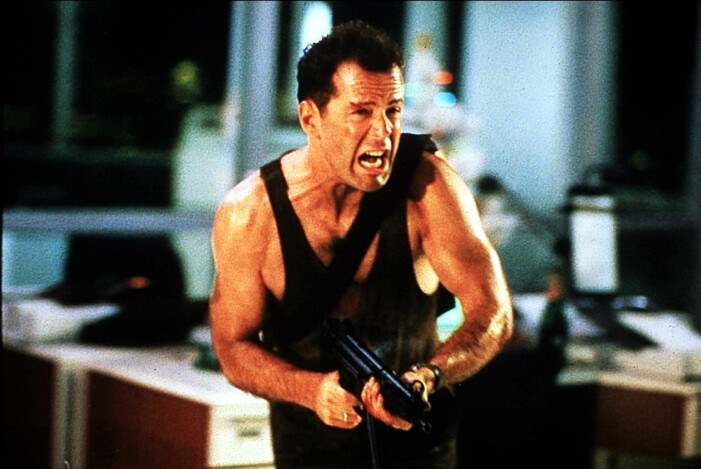Bruce Willis tog rollen när Frank Sinatra tackade nej.