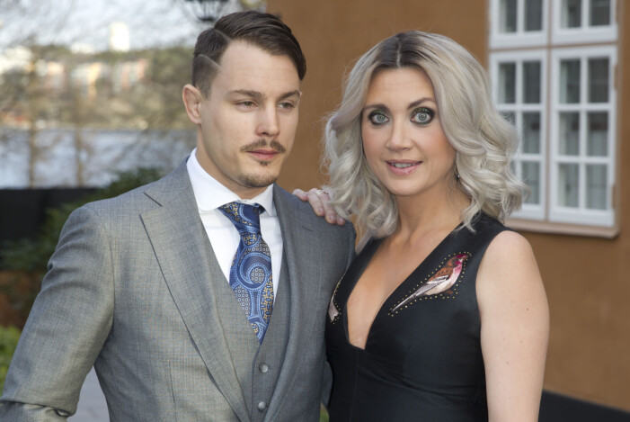 Camilla Läckberg och Simon Sköld nygifta 2017. Camilla Läckberg och Simon Sköld nygifta 2017.