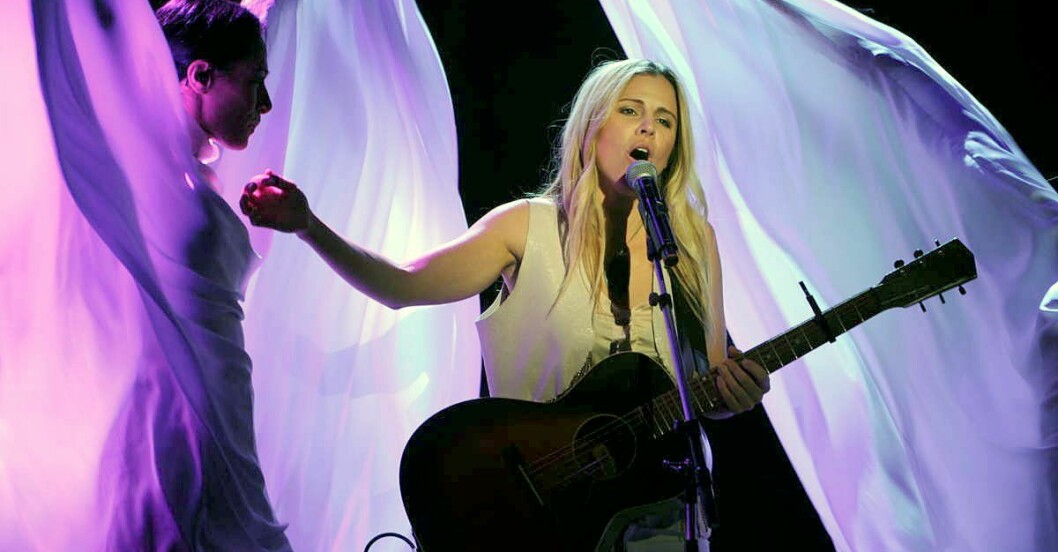 Lisa Miskovsky slog igenom 2001 med hitten <em>Driving one of your cars</em>, och sedan har det rullat på. 2012 tävlade hon i Melodifestivalen och tog sig direkt till final med <em>Why start a fire</em>. Och nästa år ställer hon sig på Mello-scenen igen – denna gång med dängan <em>Best to come</em> – vilket är en känga mot den åldersdiskriminering hon upplever inom musikbranschen.