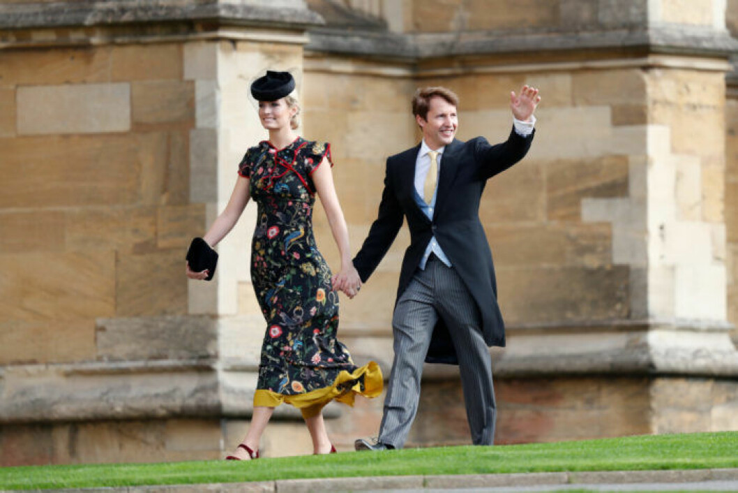 Brittiska singer-songwriter James Blunt anländer med sin fru Sofia Wellesley. James Blunt anländer till vigseln med sin fru Sofia Wellesley.