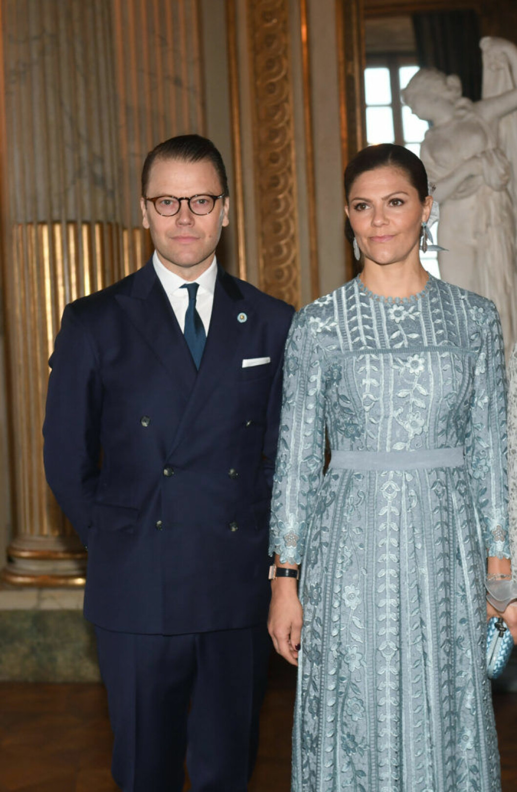 Daniel och Victoria står tillsammans