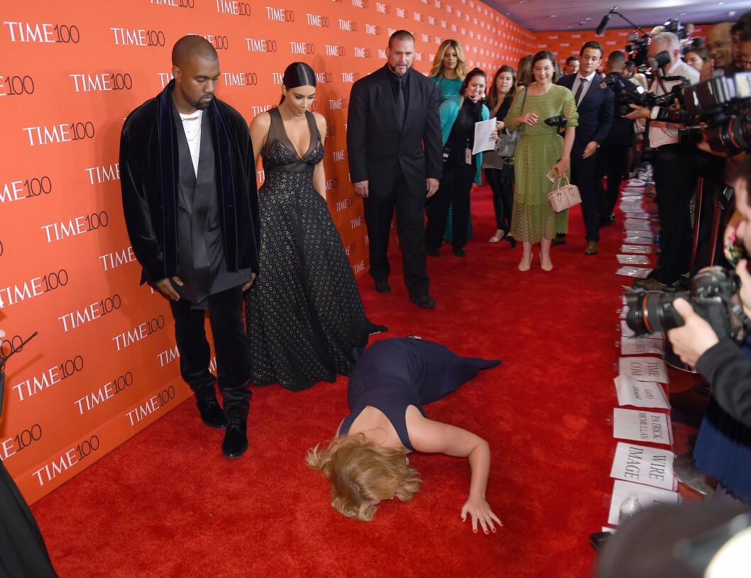 AMY SCHUMER ramlade på röda mattan