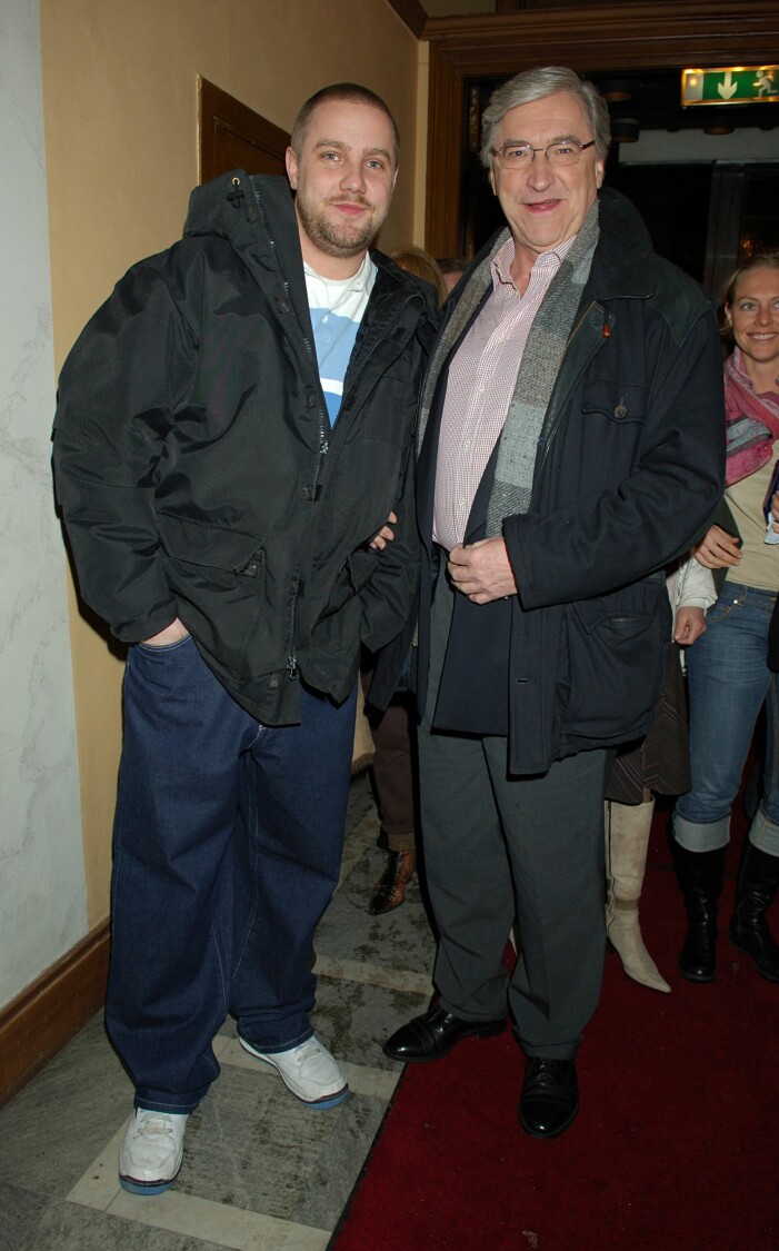 Magnus Härenstan med sonen Tomas på premiär, 2005.