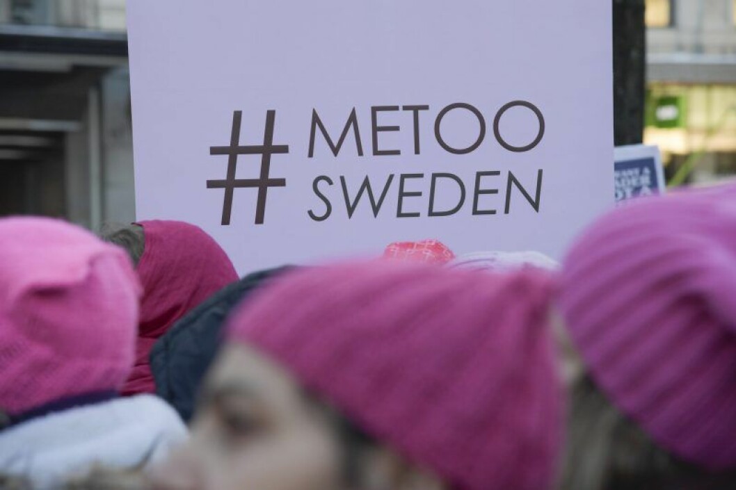 Metoo-rörelsen fick politiska konsekvenser i Sverige. Metoo-rörelsen fick politiska konsekvenser i Sverige.