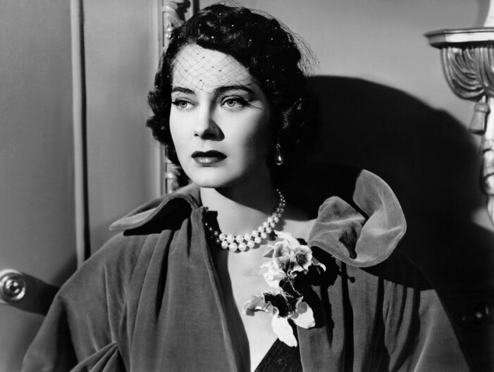 Marta Toren i filmen Assignment: Paris från 1952.
