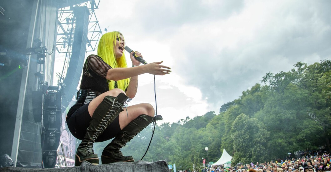 Jinder sjunger på scenen i Göteborg inför tusentals fans på Way Out West för tre år sedan.