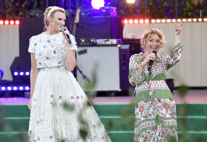 Sanna Nielsen och Helen Sjöholm.