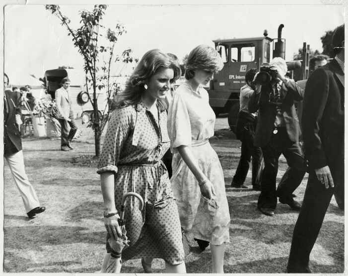 Sarah Ferguson och Diana vid en polomatch. Sarah Ferguson och Diana.