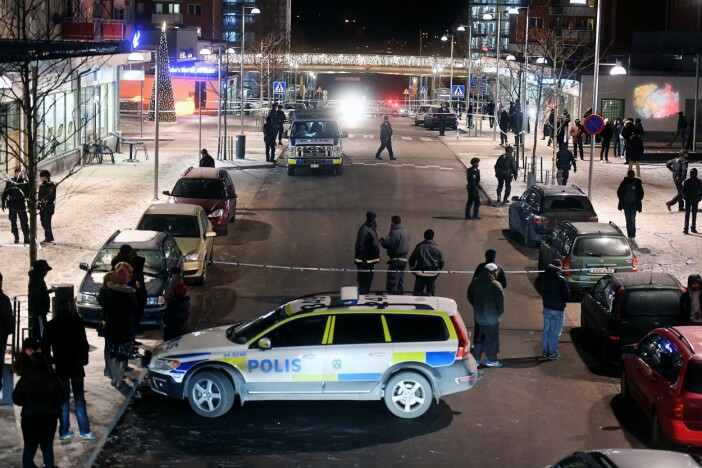 I december 2016 sköts två bröder ihjäl i en gänguppgörelse på Café Mynta i centrala Rinkeby. Dubbelmord på Café Mynta i Rinkeby 2016