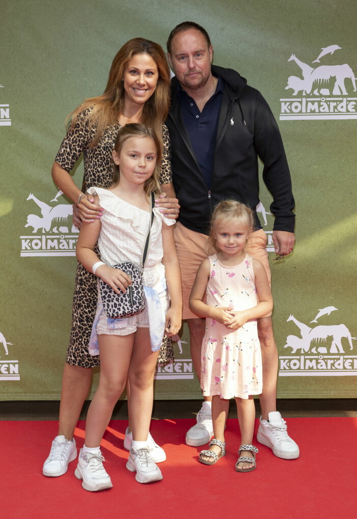 Tillsammans med Johan Edlund har Sofia Geite döttrarna Elsa och Ester. Johan har även sonen Jack från sin tidigare relation med före detta TV4-kollegan Jessica Almenäs. sofie geite johan edlund och döttrarna.