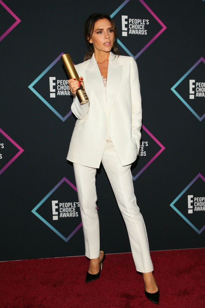 Victoria Beckham har för stora skor.
