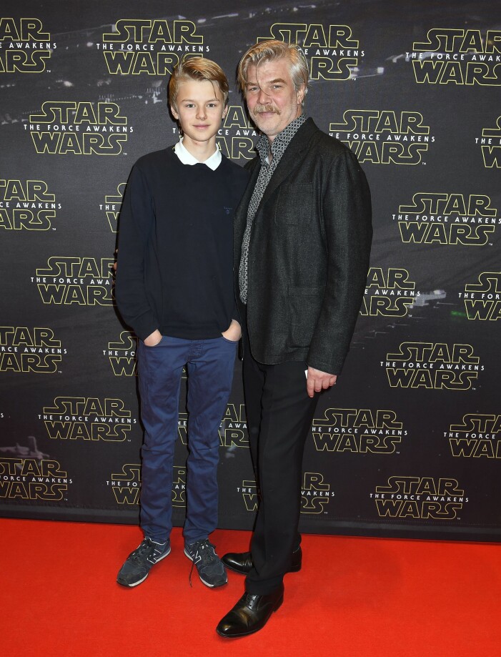 Jakob Eklund med sonen Leon på Star Wars-premiär, 2015. Jakob Eklund och sonen Leon