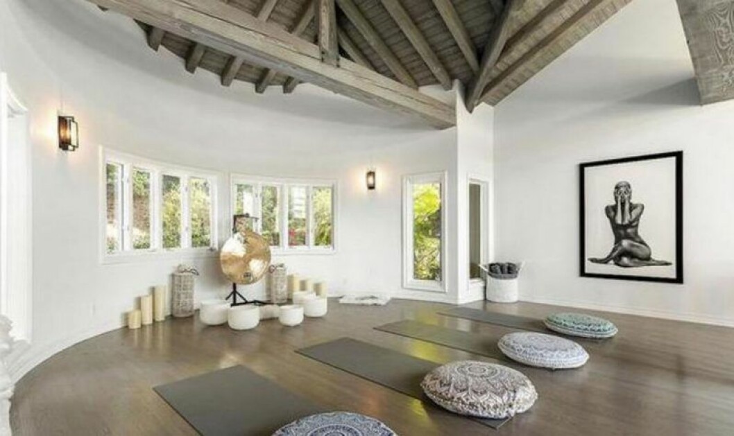 Egen yogastudio? Jo, man tackar. Yogastudio i Selena Gomez nyköpta hus