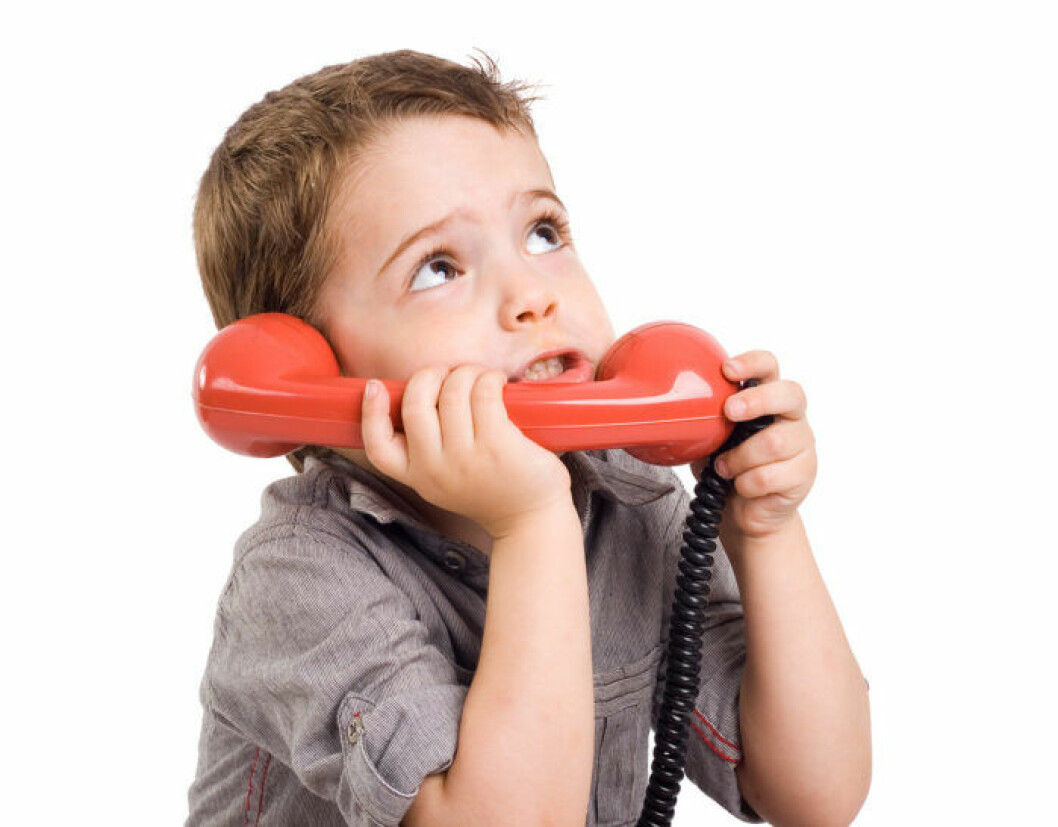Foto: Shutterstock Pojke med telefonlur