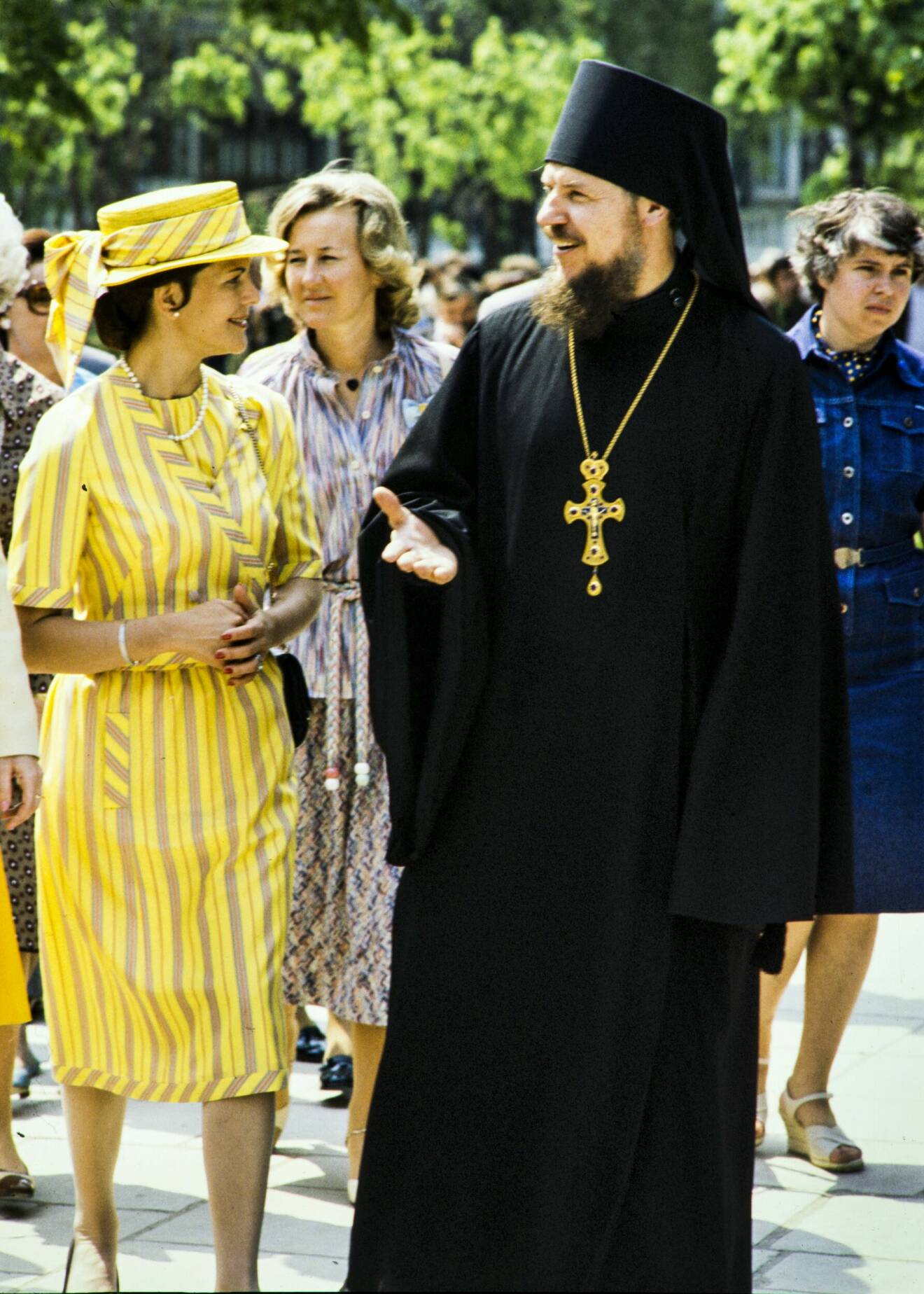 Under ett statsbesök i Moskva 1978 syntes drottning Silvia i den gula klänningen med till­hörande hatt.