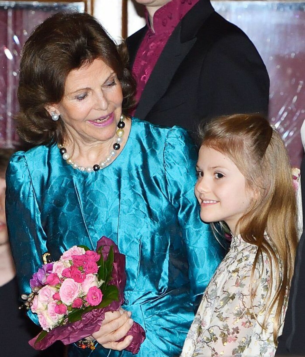 Prinsessan Estelle med mormor Silvia. Drottning Silvia och prinsessan Estelle.