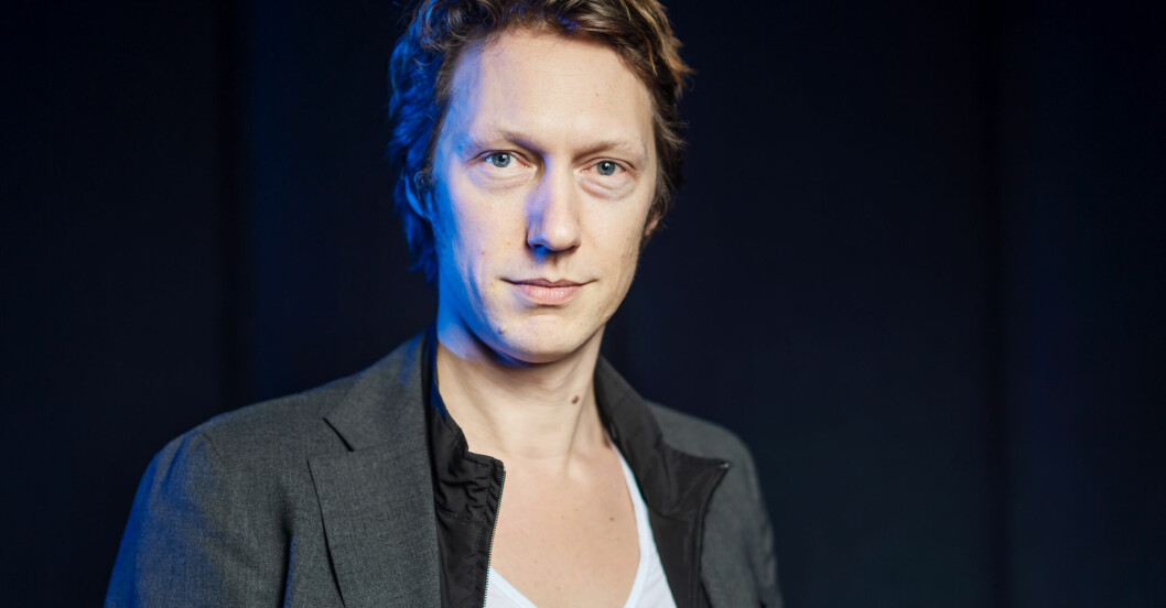 Skådespelaren Simon J. Berger, är återigen aktuell i tv-serien "Exit" på SVT. Simon J. Berger är aktuell i tredje säsongen av Exit.