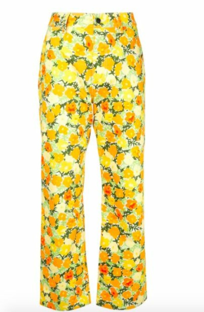 Jeans, Simon Miller. Blommiga jeans i gult och orange. Jeansen har hög midja och croppade, lätt utställda ben. Jeans från Simon Miller.