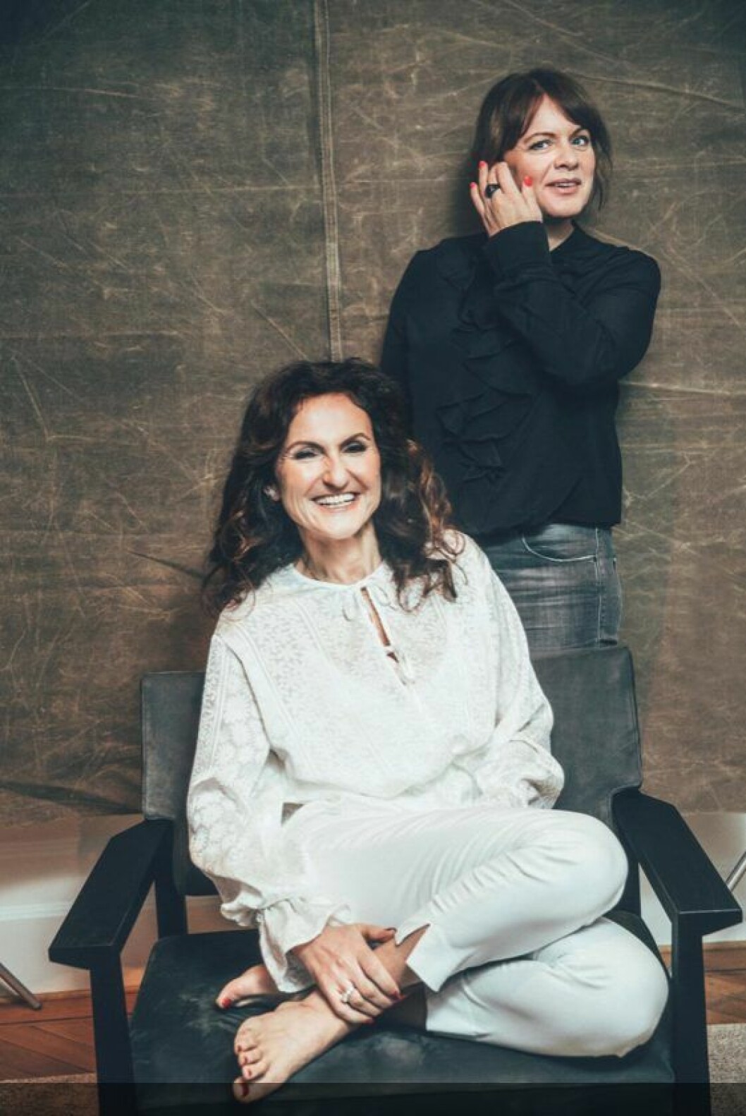 Gunilla von Platen och journalisten Malin Roos har tillsammans skrivit ”Draken i rummet” som utkommer på Albert Bonniers förlag den 10 februari. FOTO: Rickard L Eriksson Gunilla von Platen och Malin Roos.