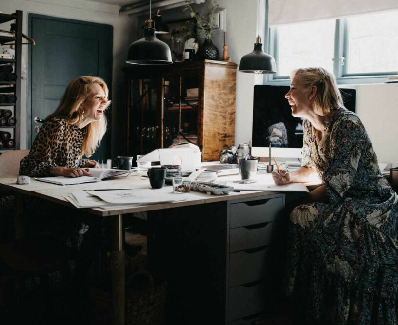 Från källaren hemma i Älvjsö-villan har Mrs Mighetto expanderat över världen. Anna Sylvan och Malin Mighetto driver Mrs Mighetto från Älvsjö.