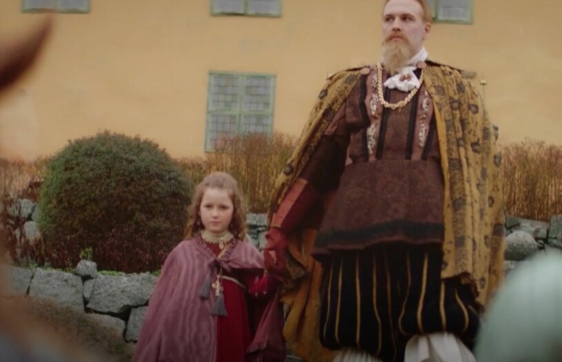 Kristina med pappa Gustaf II Adolf i <em>Drottningarna</em>.