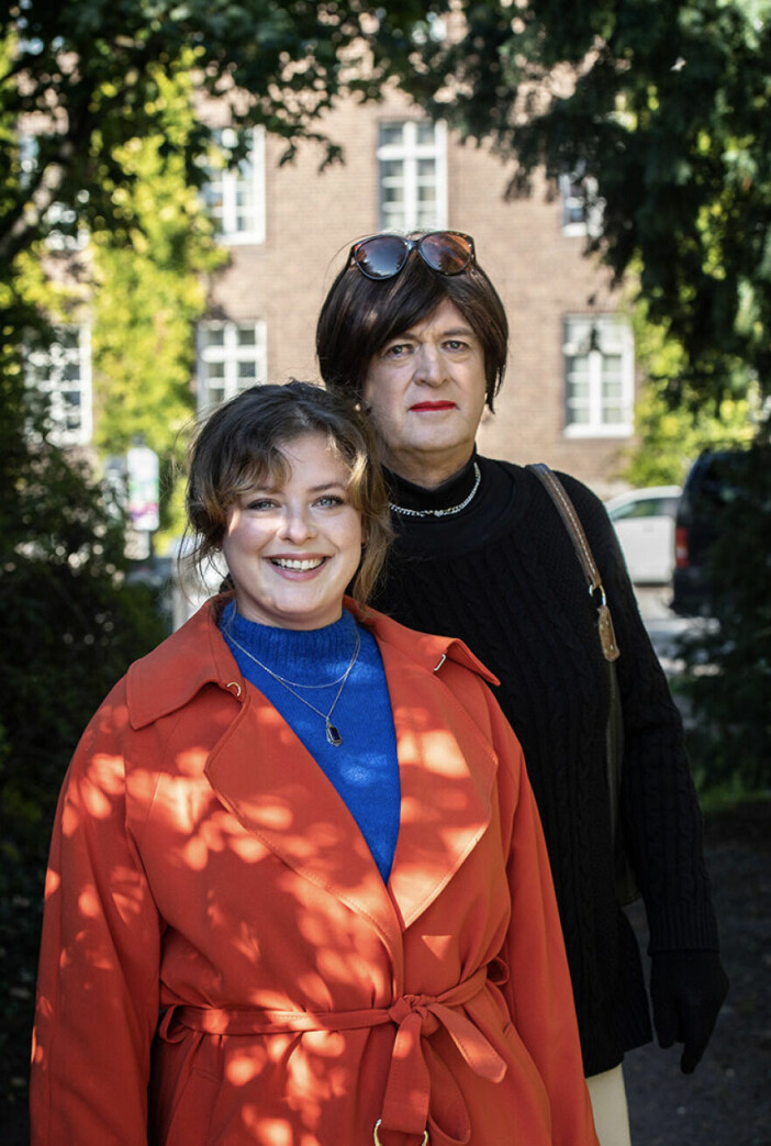 Arbetet med dokumentären har fått Amanda att bättre förstå den värld hennes far rör sig i.