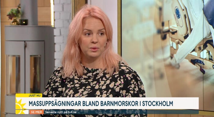 Hannah Dahlbäck var en av många barnmorskor som sade upp sig under hösten 2021. Barmorskan Hanna Dahlbäck säger upp sig i direktsänd tv i oktober 2021.