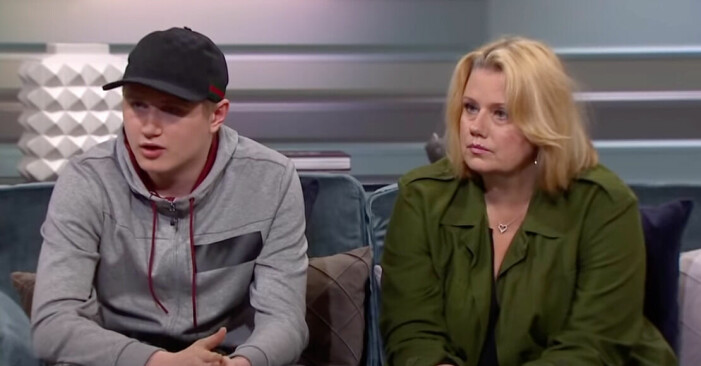 Rapparen Einár och hans mamma Lena Nilsson, känd från PS Sista sommaren.