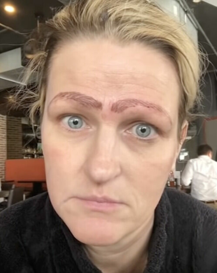Jami fick en riktigt misslyckad microblading.