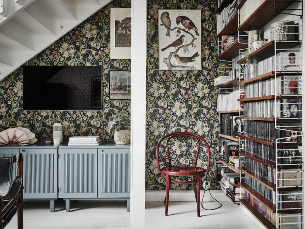 Styling: <a href="https://www.instagram.com/annacate/" target="_blank" rel="noopener">@annacate</a> Foto: Anders Bergstedt för <a href="https://entrancemakleri.se/hem-till-salu/" target="_blank" rel="noopener">Entrance Mäkleri/</a>Mäklare: Erika Bergholm Inred för mindre skämrtid: Göm din tv