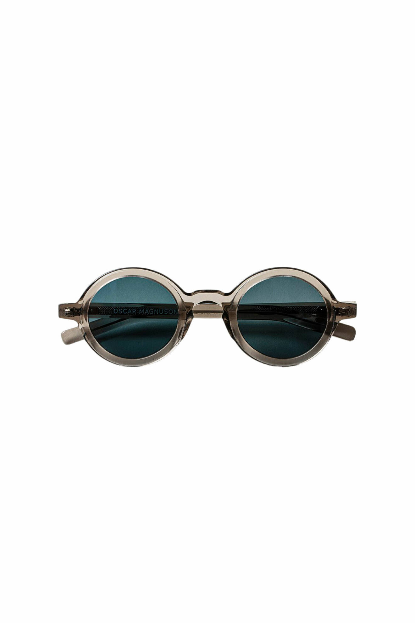 Trendiga solglasögon från Oscar Magnuson.