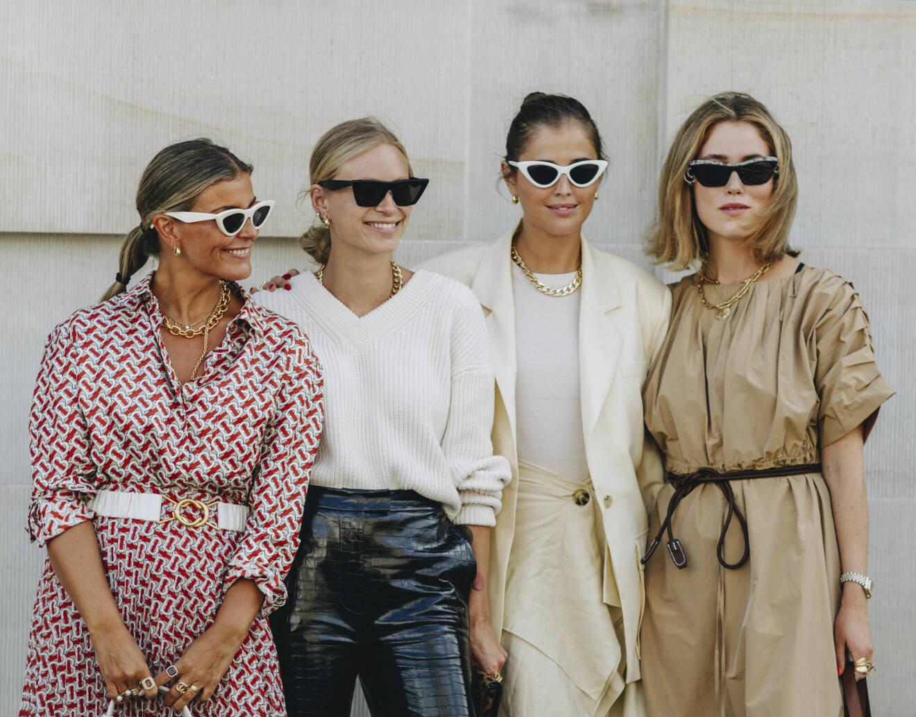 Stilsäkra gäster i solglasögon på Köpenhamns modevecka.