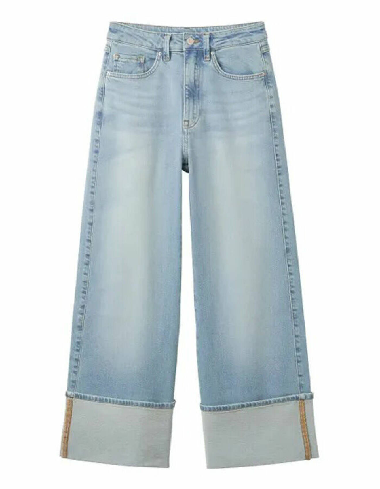 sommarkläder 2022 – raka uppvikta jeans för dam från CW by Carin Wester