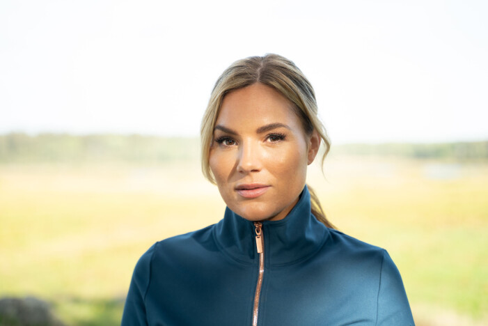 Sophie Jahn släpper bok om sin uppväxt.