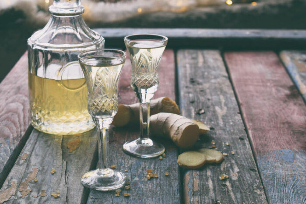 Drink med vitt vin och Ginger ale