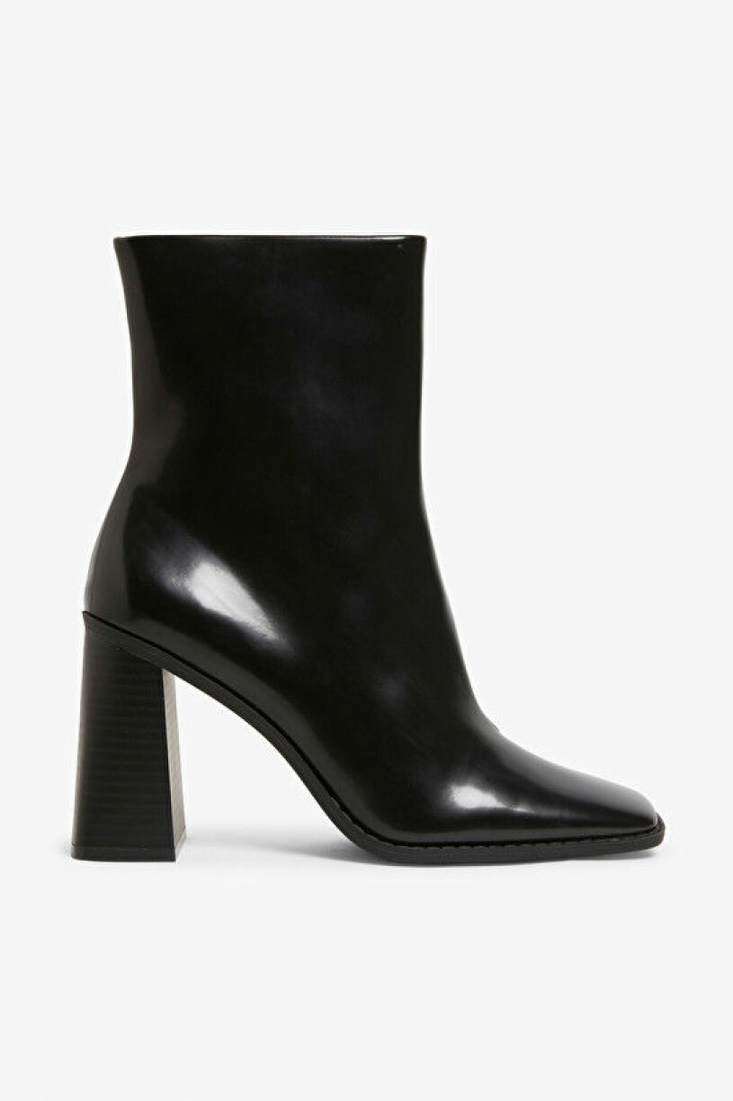 Boots Monki