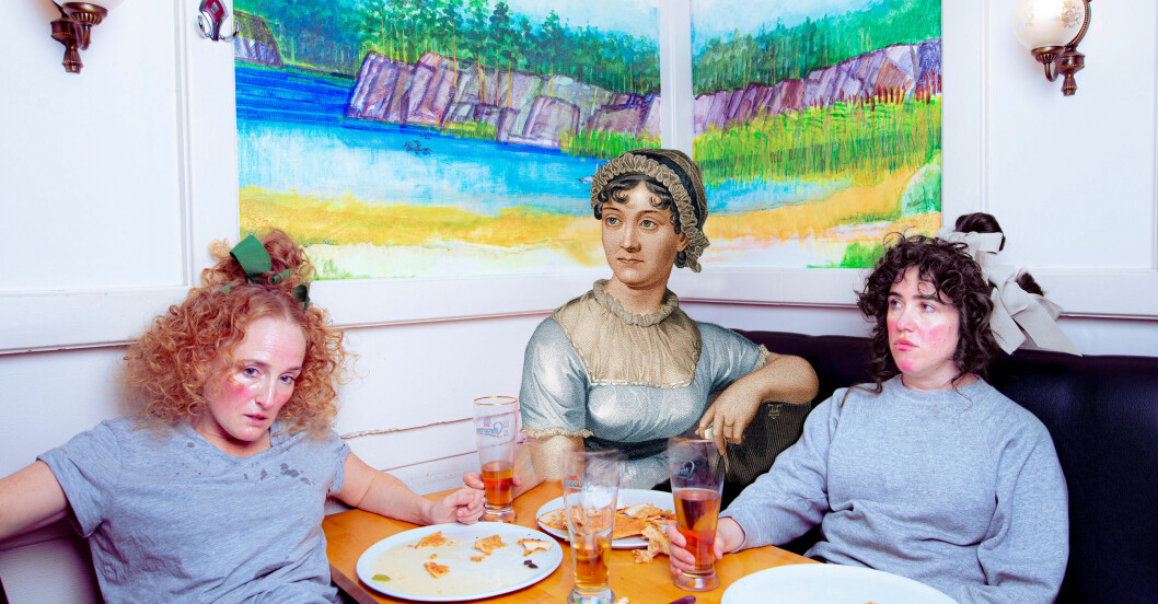 <em>Stolthet och fördom</em> på Turteatern. Stolthet och fördom på Turteatern.