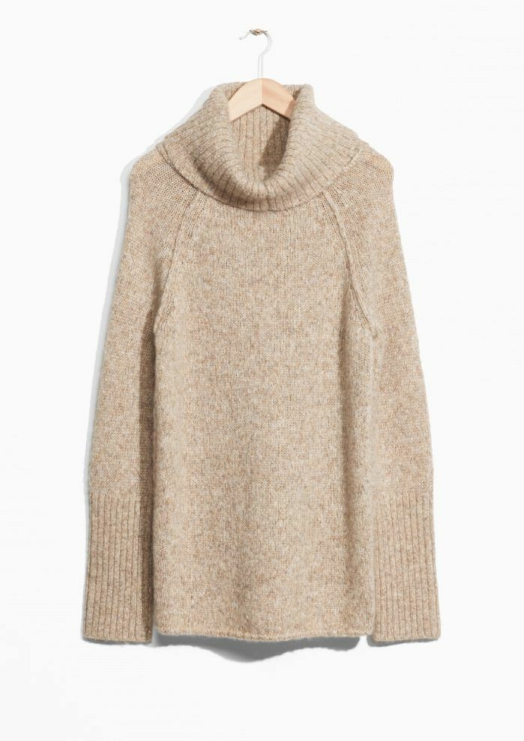 <a href="http://www.stories.com/se/Ready-to-wear/Knitwear/Sweaters/Chunky_Turtleneck_Knit/114066436-124379049.1">Polotröja</a>, 950 kr, & Other Stories. polotroja-other-stories