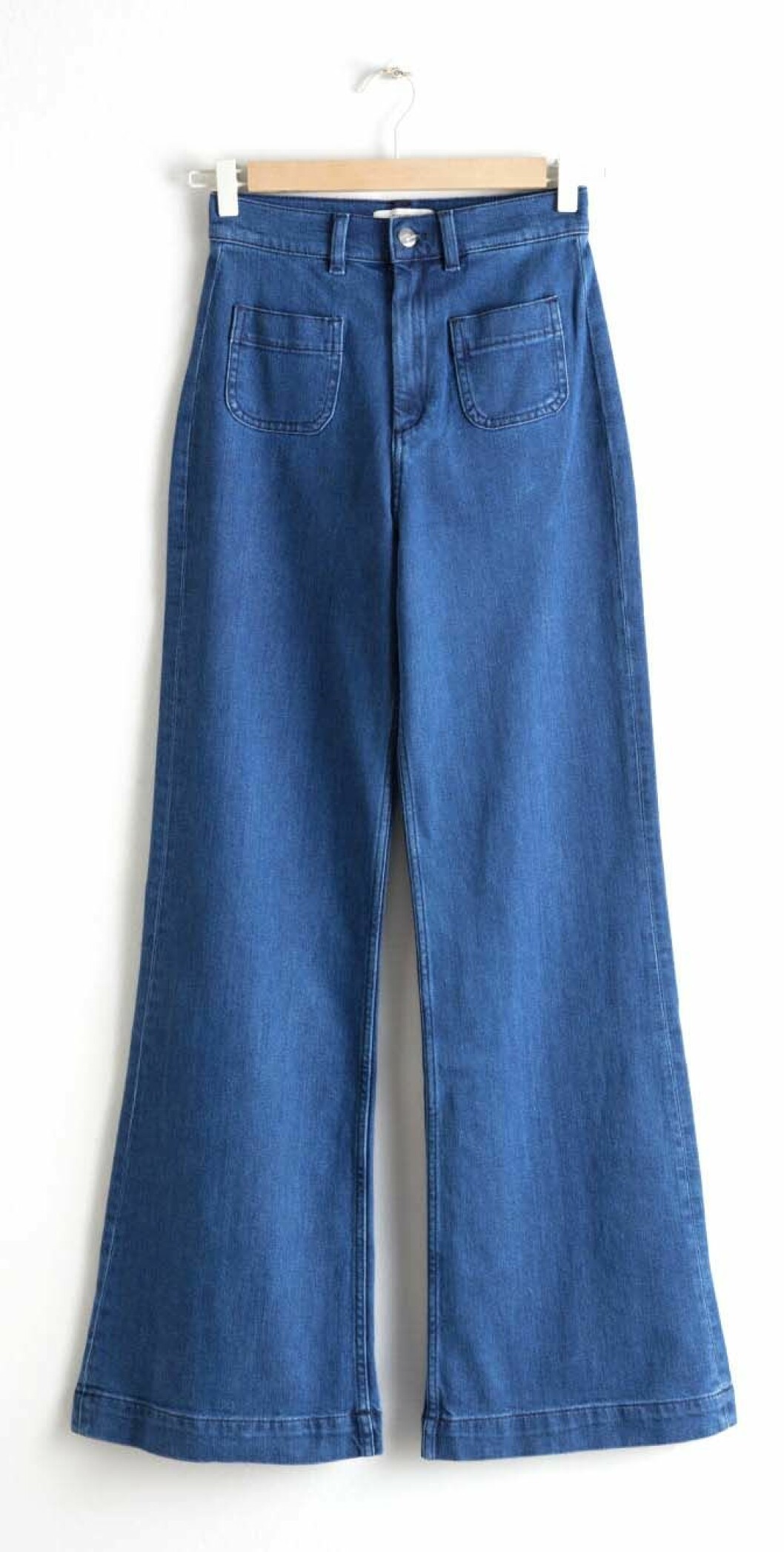 <a href="https://apprl.com/al/4LGw/">Utställda</a>, & Other Stories. utställda-jeans-denim-other-stories