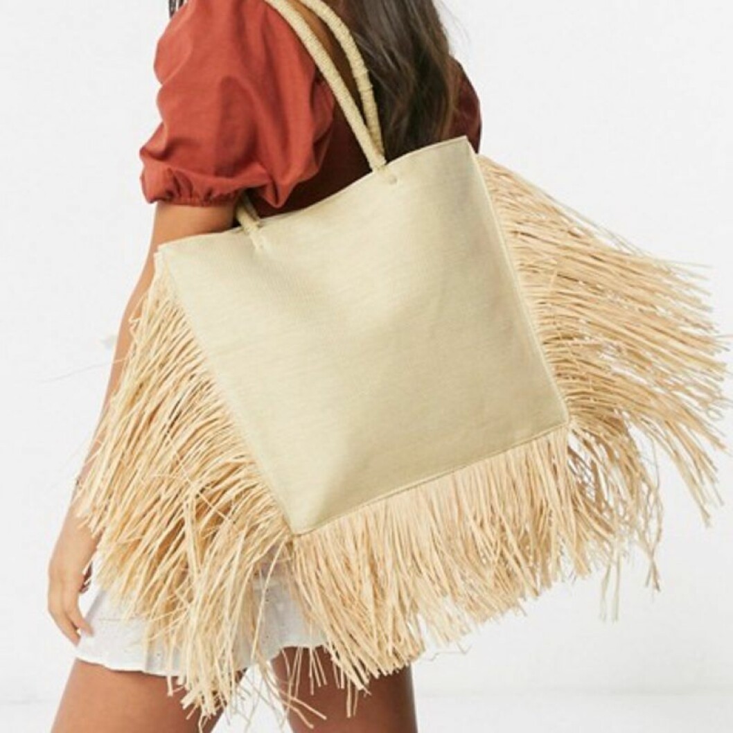 Stråväska med fransar från Asos