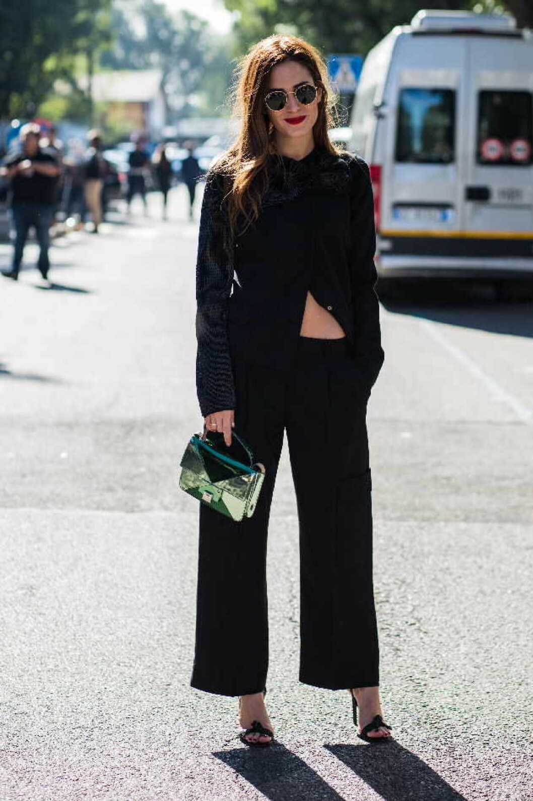 Snygg look i klassiskt helsvart.<br> Foto: Jonas Gustavsson streetstyle-svart-look-jonas-gustavsson