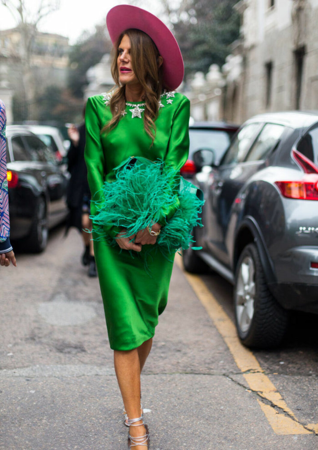 STREETSTYLE-kvinna-gron-klanning