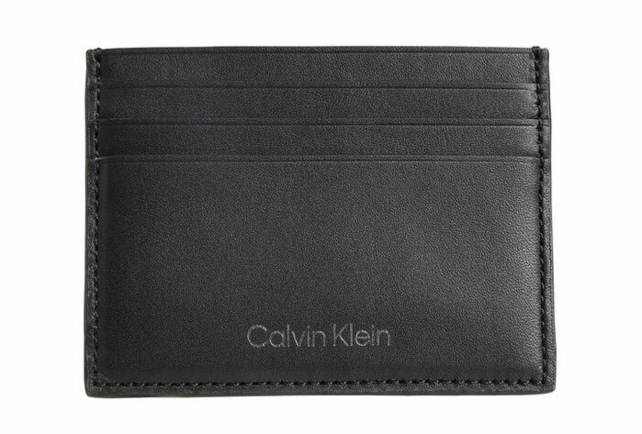 studentpresent 2022: svart korthållare i skinn från Calvin Klein
