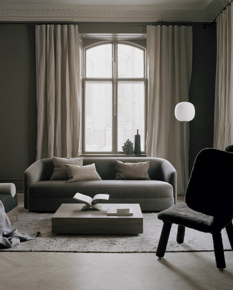 Foto: New works minimalistiskt och lågt soffbord i skandinavisk stil