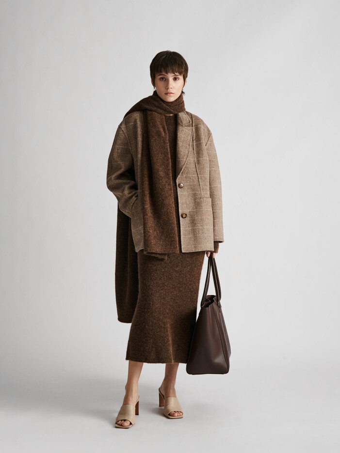 Välmatchad stil i olika nyanser av brunt och beige hos Stylein i höst. Olika nyanser av brunt ger en välmatchad stil