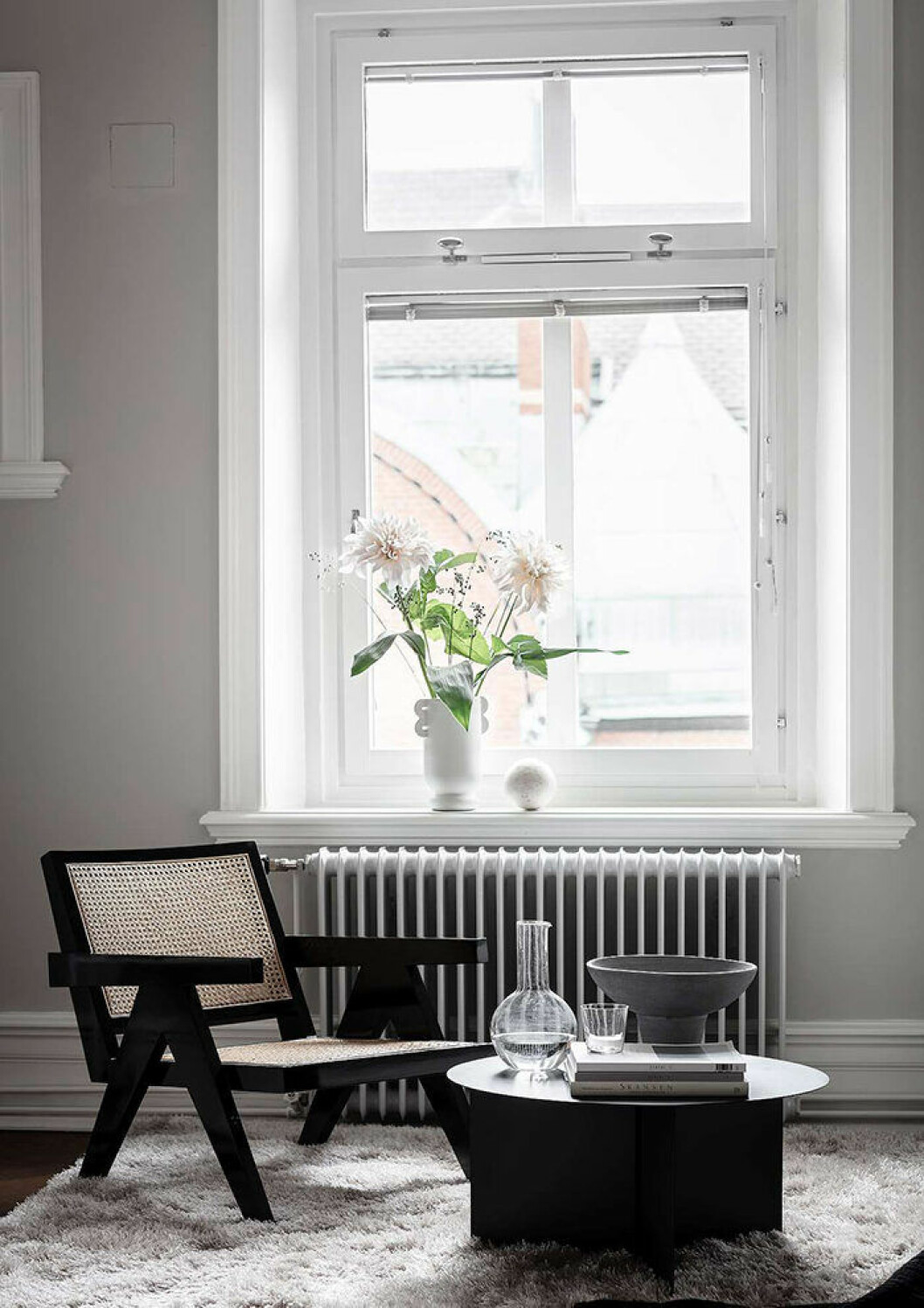 Glöm inte grönskan när du stylar hemmet. Foto: Anders Bergstedt Styling: Greydeco för Alvhem/mäklare: Andreas Lundberg Blommor är ett viktigt inslag när man stylar hemmet inför visningen