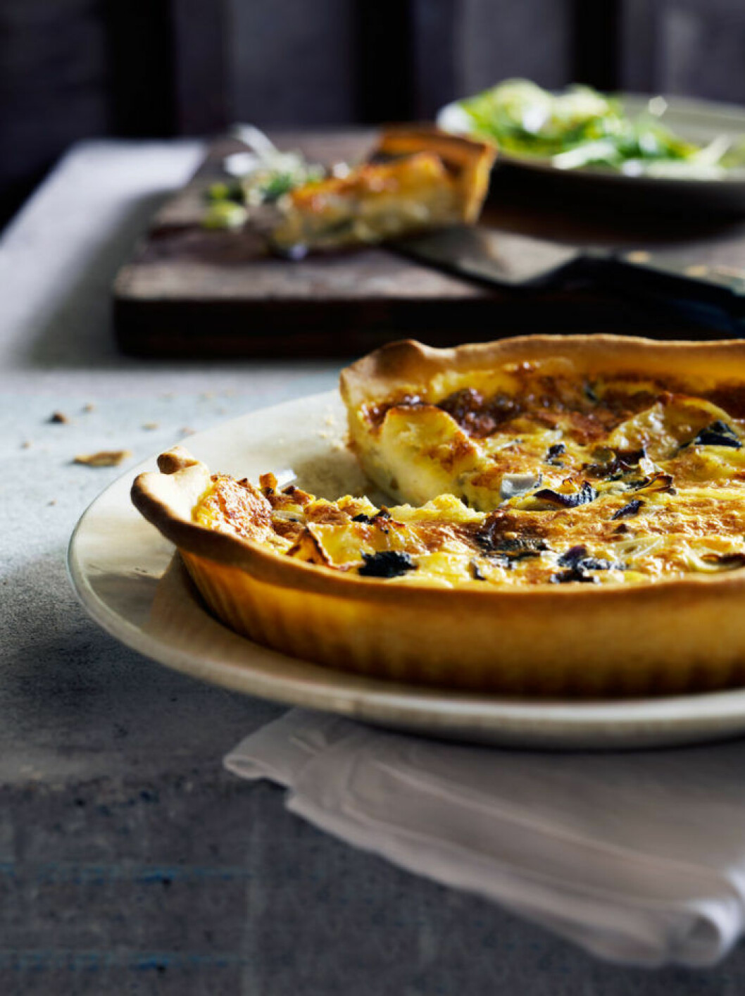 svamppaj med brie & rucola med pinjenötter