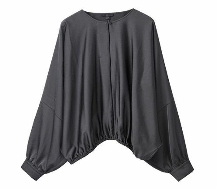 svart blus cos